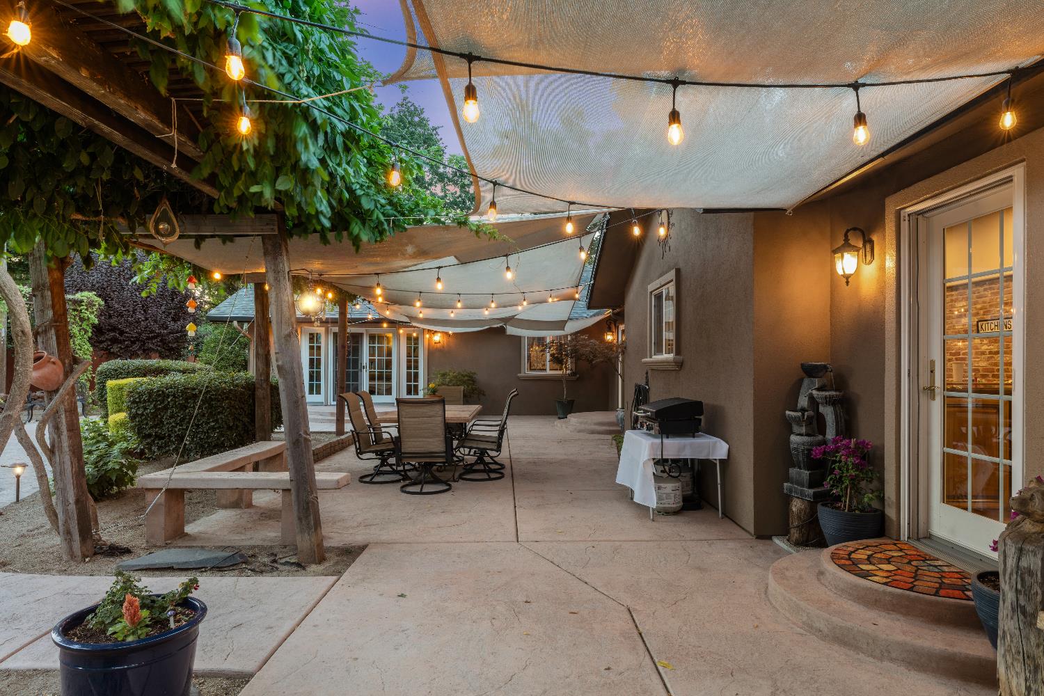 5770 Hoffman Lane