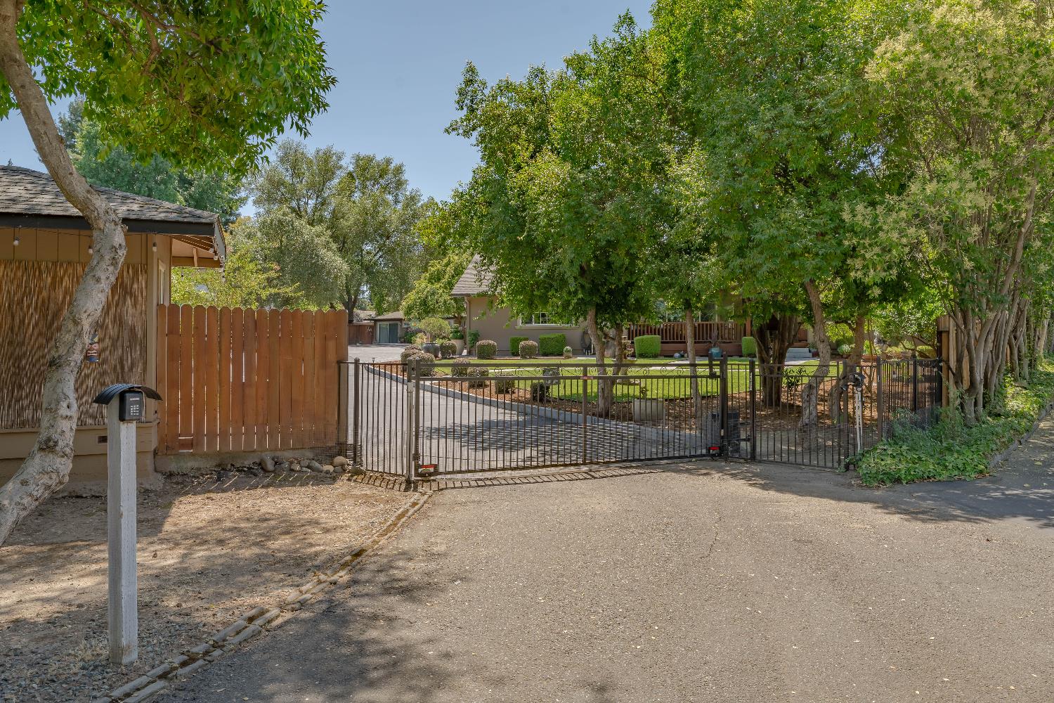 5770 Hoffman Lane
