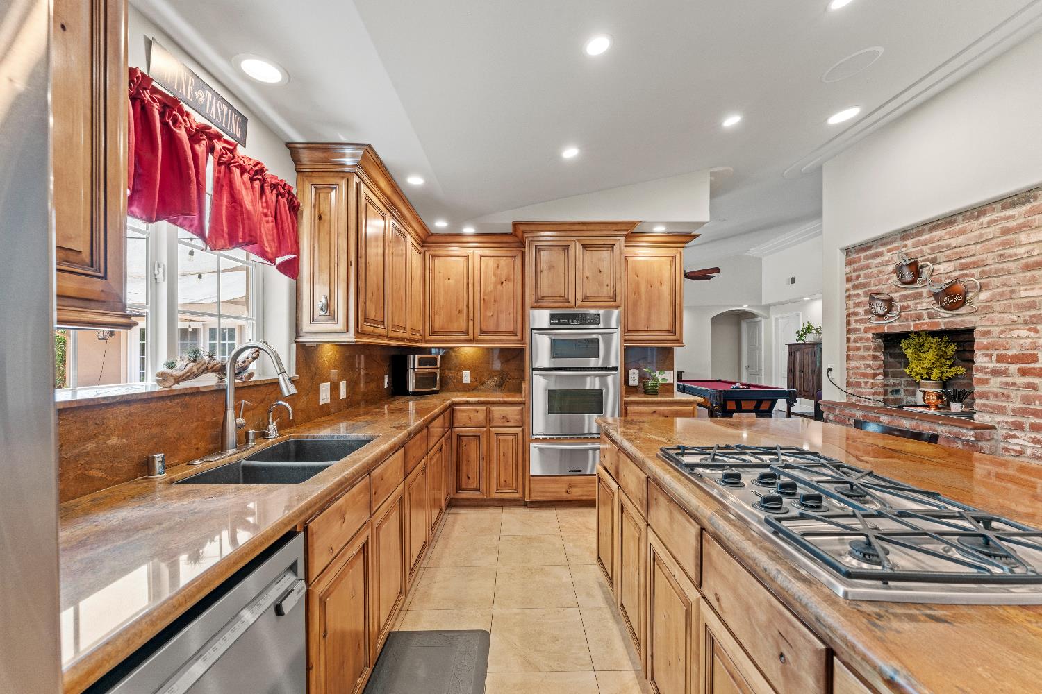 5770 Hoffman Lane