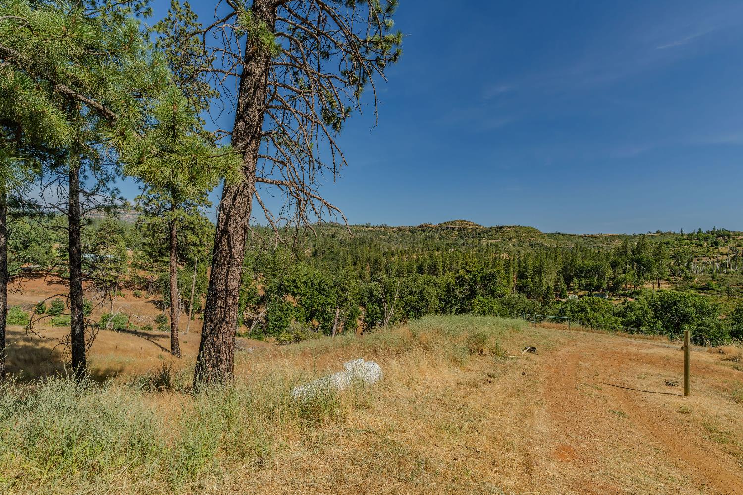 0 8133 West Old Emigrant Trail