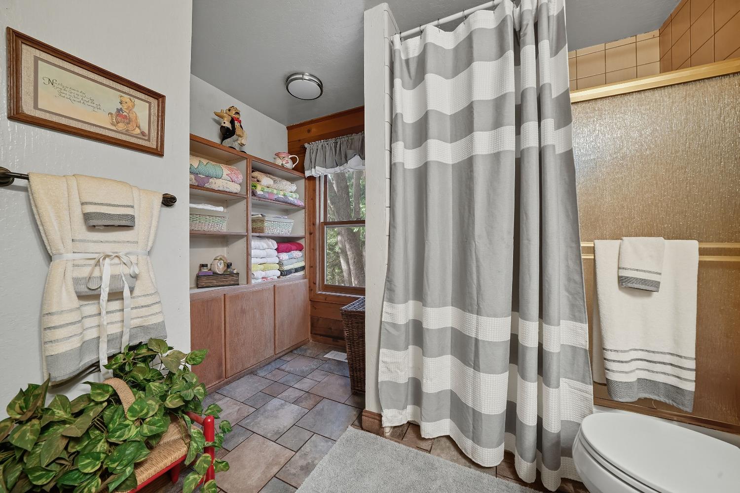 16720 Doolittle Lane