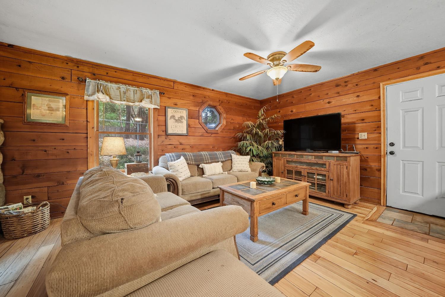 16720 Doolittle Lane