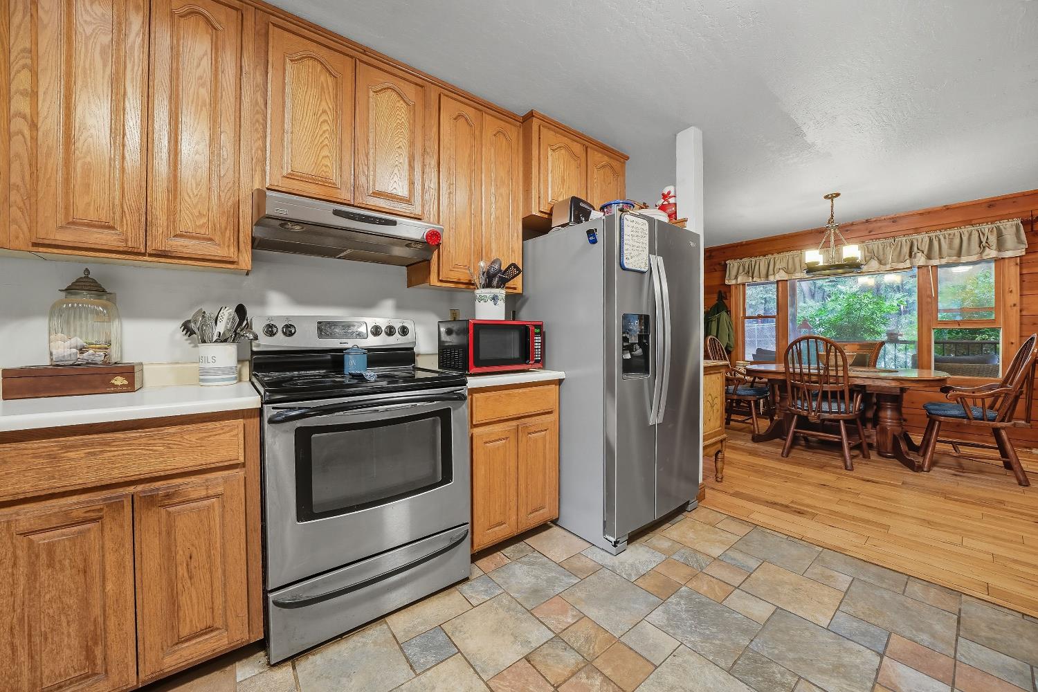 16720 Doolittle Lane