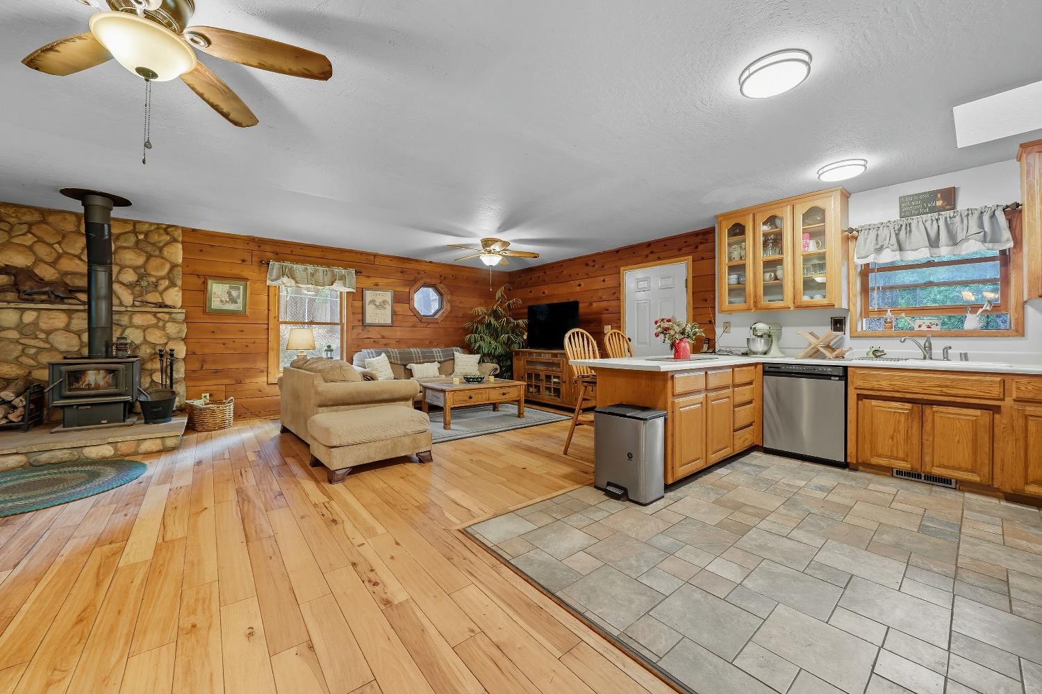 16720 Doolittle Lane