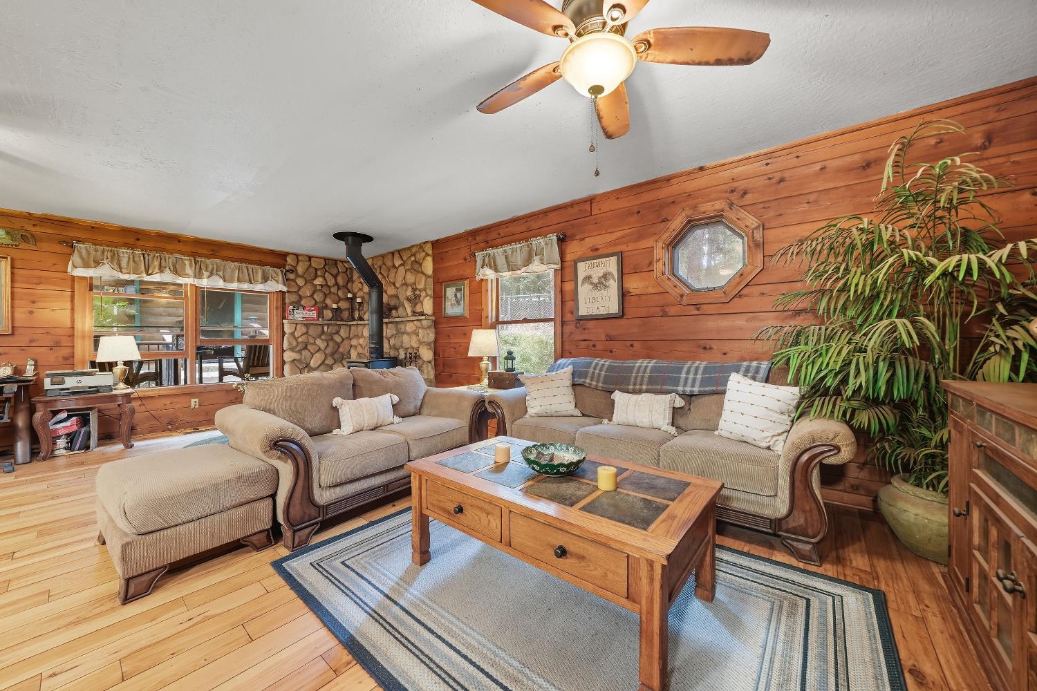 16720 Doolittle Lane