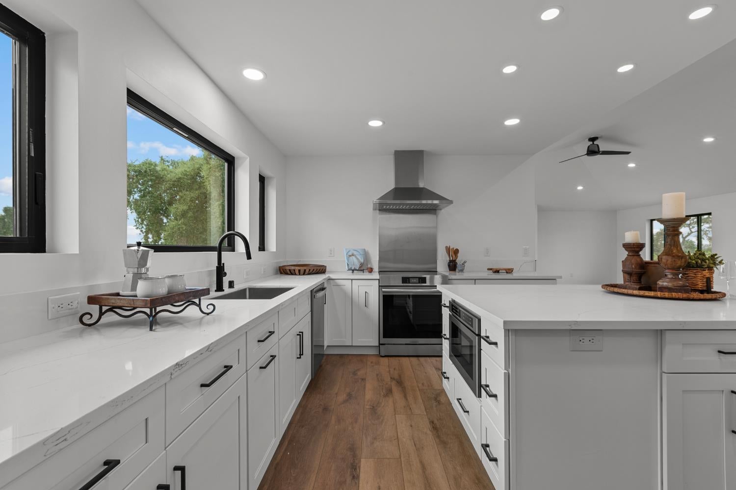 10880 Valley Drive