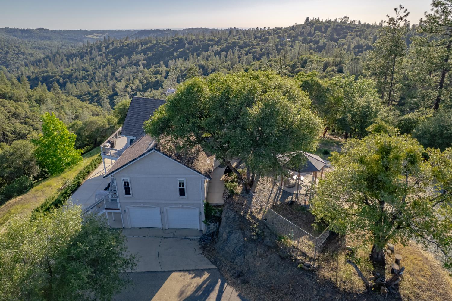 15620 Meadowlark Lane