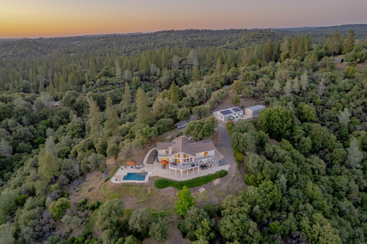 15620 Meadowlark Lane