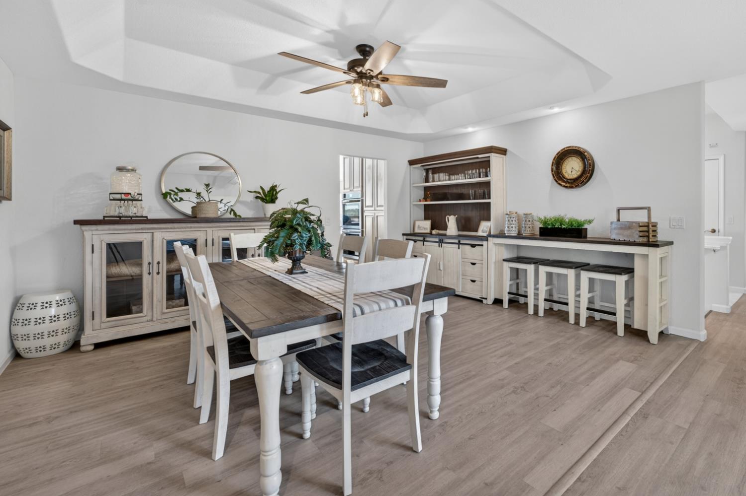 15620 Meadowlark Lane