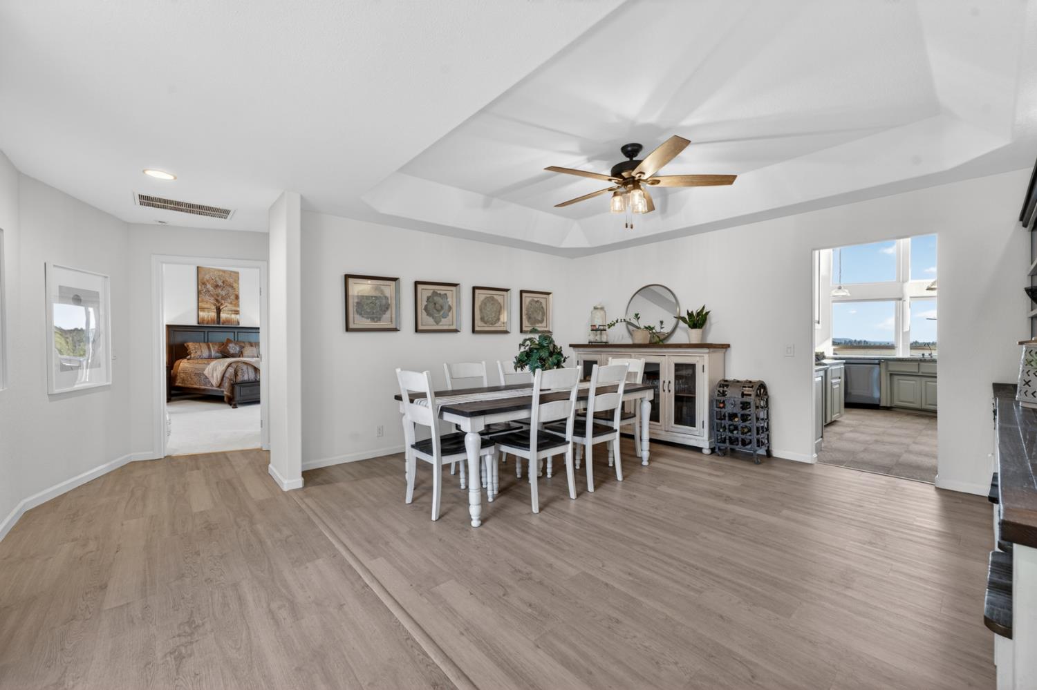 15620 Meadowlark Lane