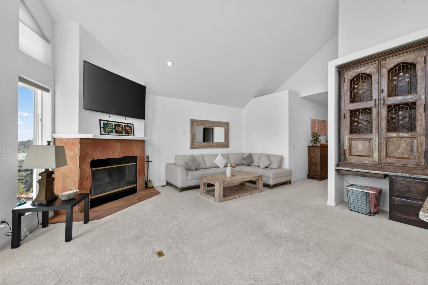 15620 Meadowlark Lane