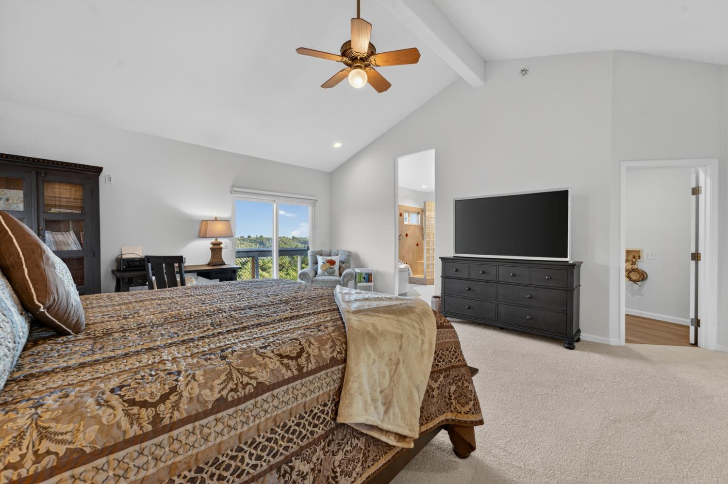 15620 Meadowlark Lane