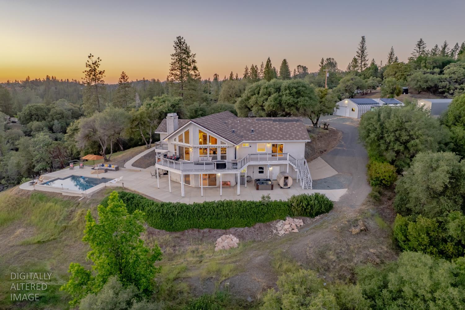 15620 Meadowlark Lane