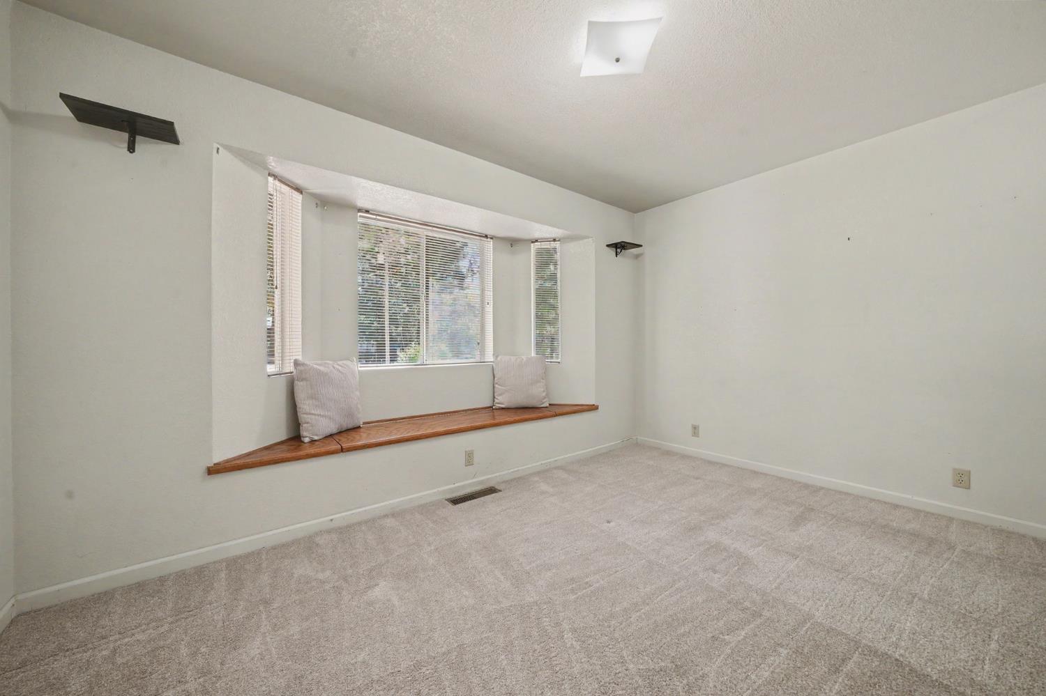 23876 Meadow Crest Drive