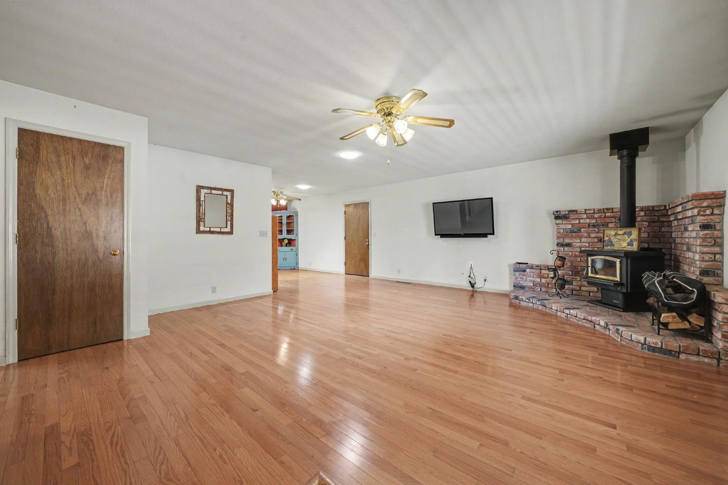 23876 Meadow Crest Drive