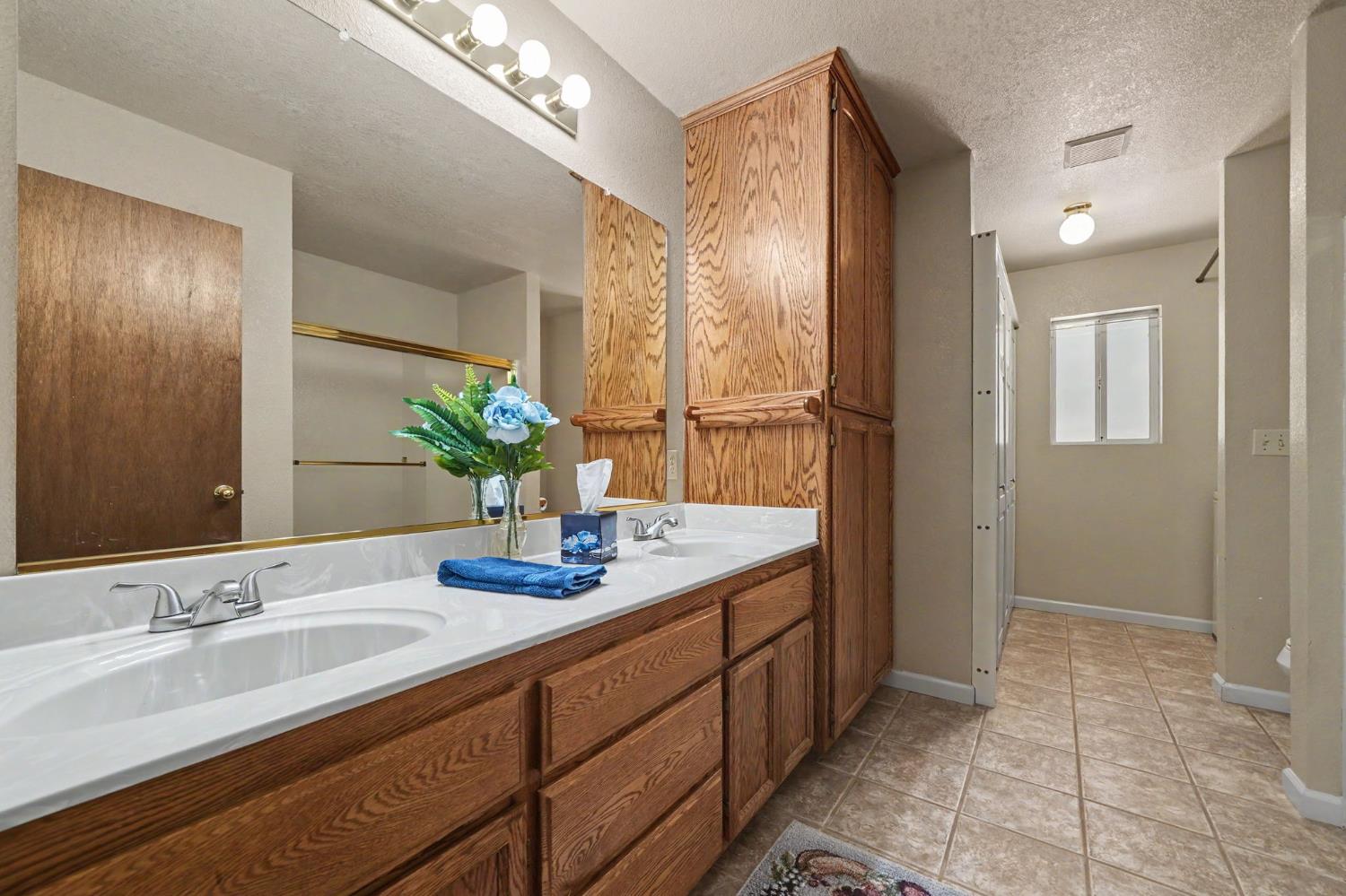 23876 Meadow Crest Drive