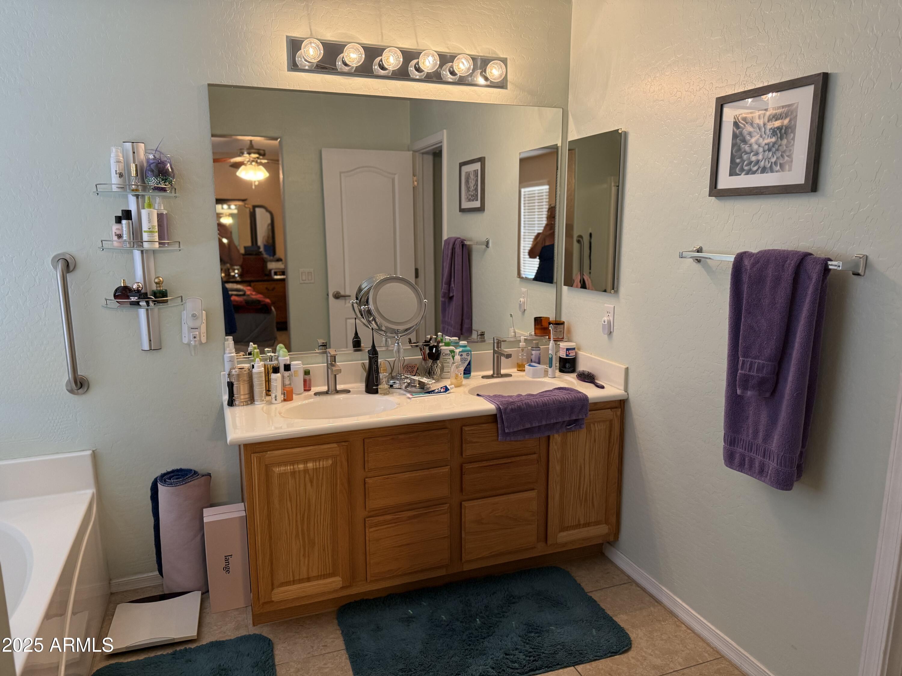 25697 W NANCY Lane