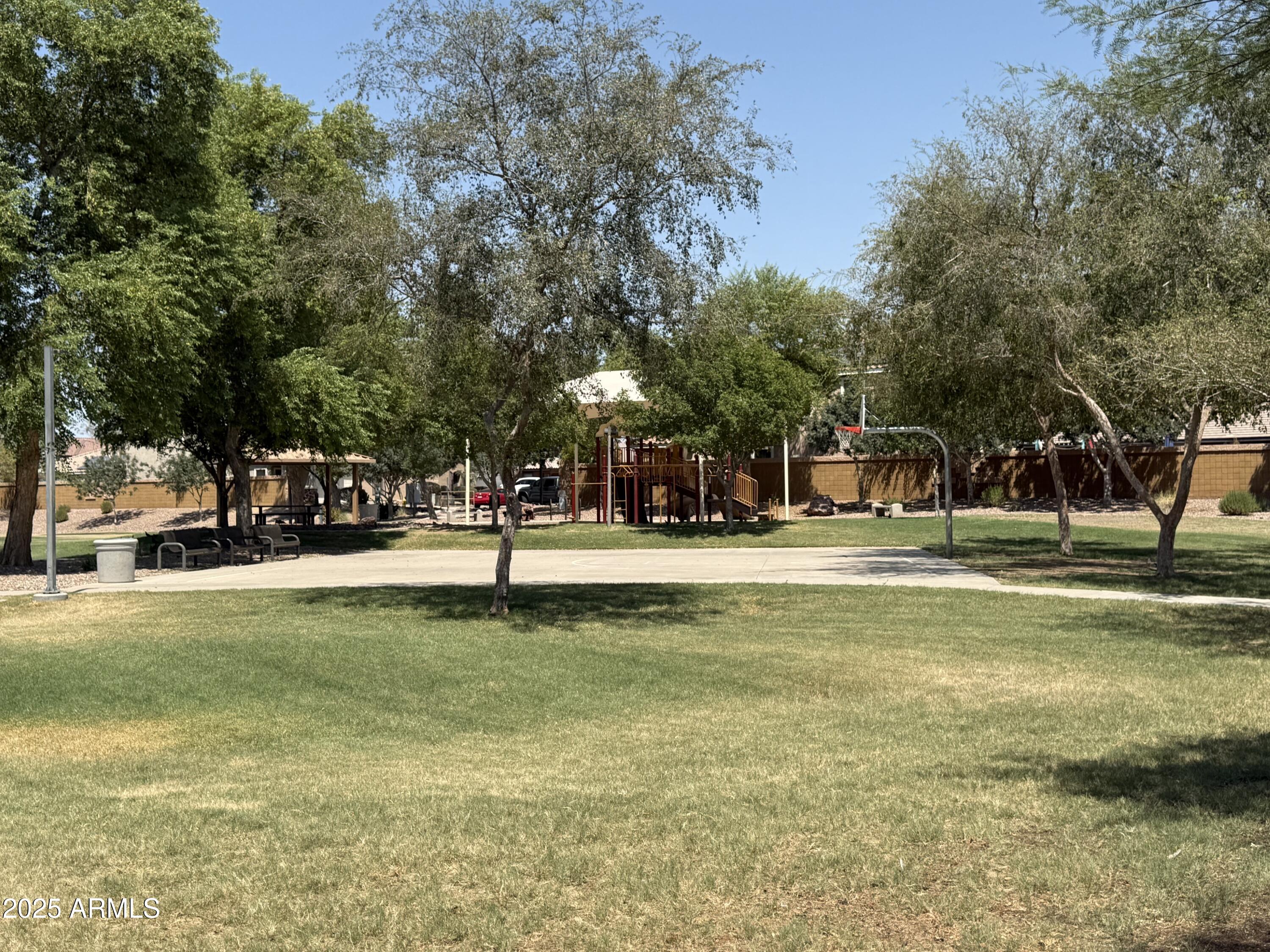 25697 W NANCY Lane