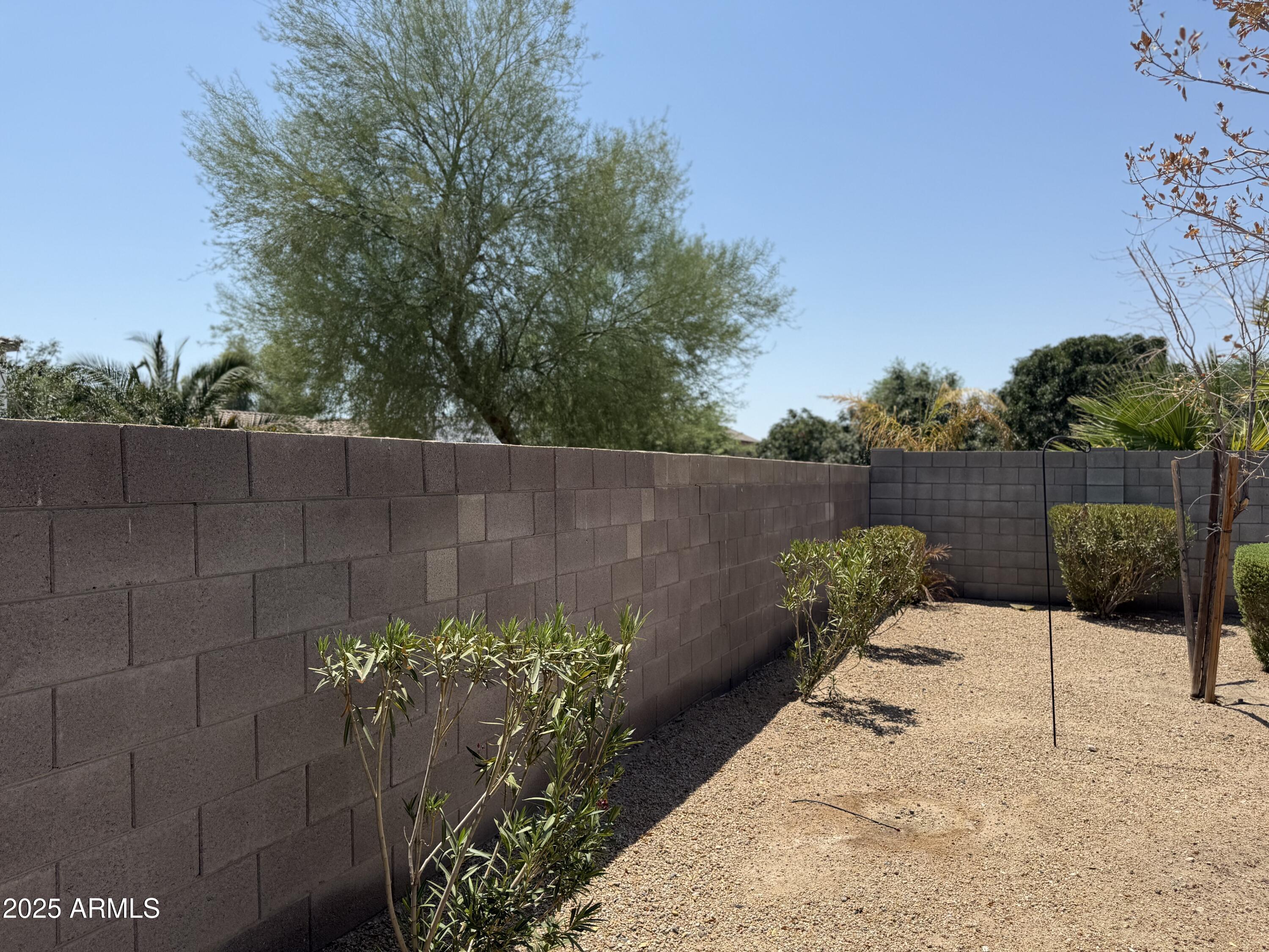 25697 W NANCY Lane