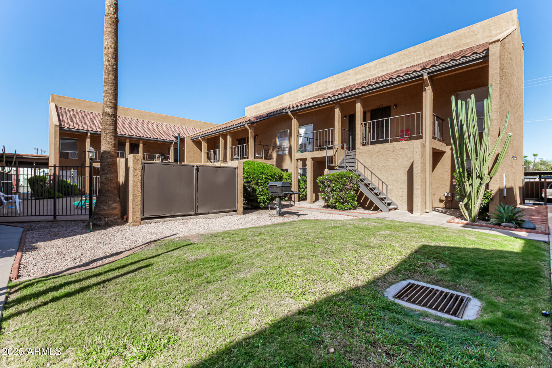 1831 W MULBERRY Drive, 233