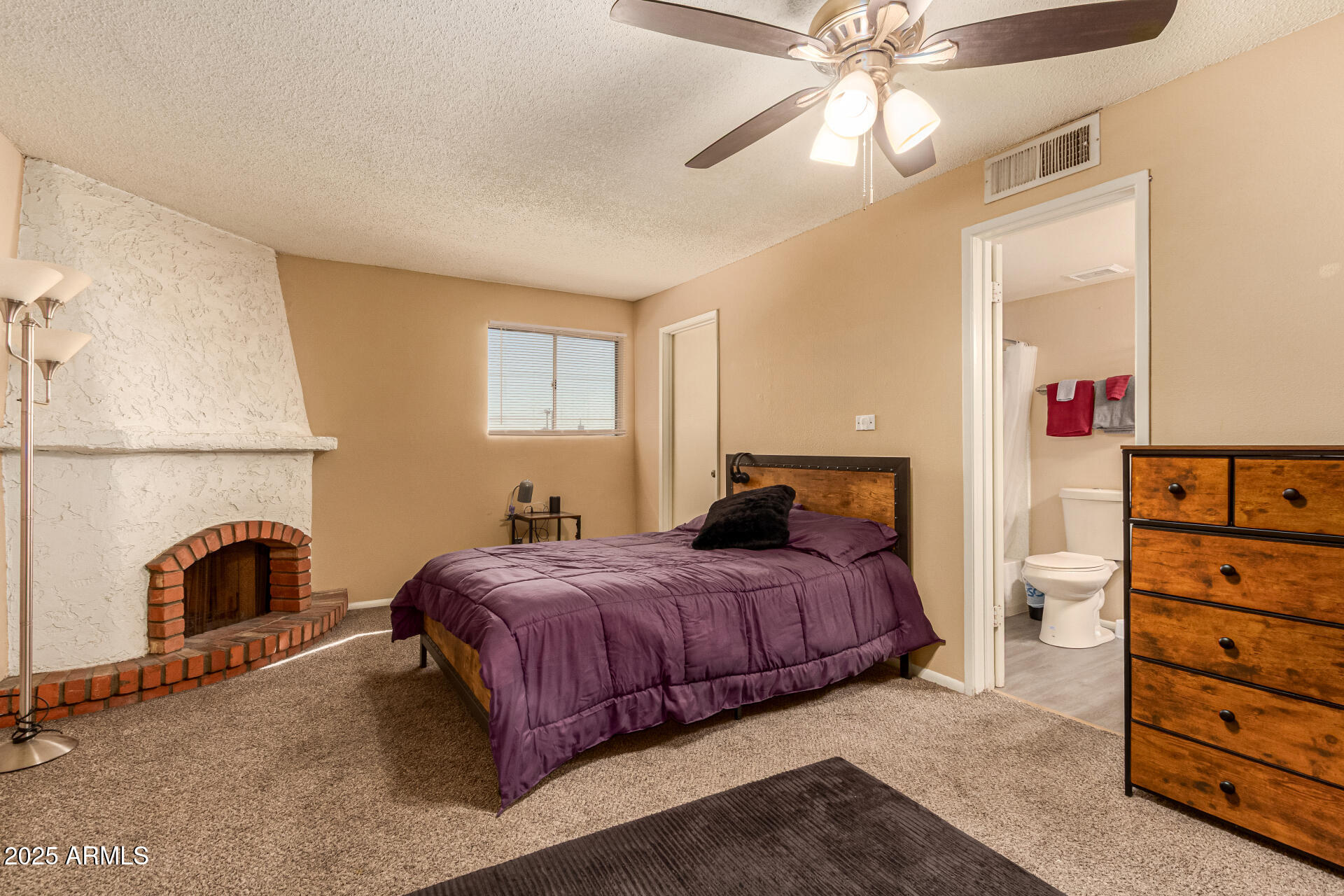 1831 W MULBERRY Drive, 233