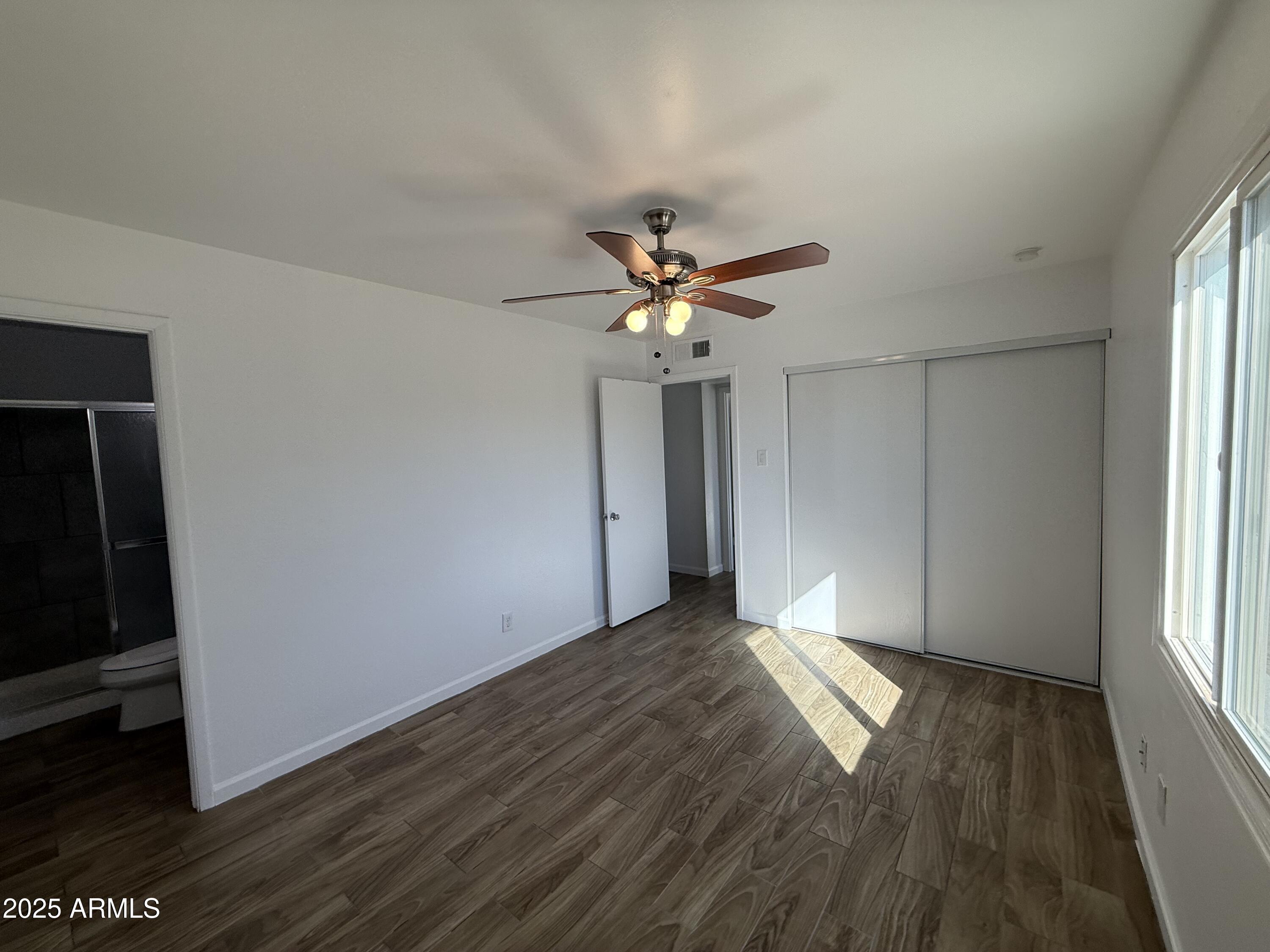 5234 W BANFF Lane, Glendale