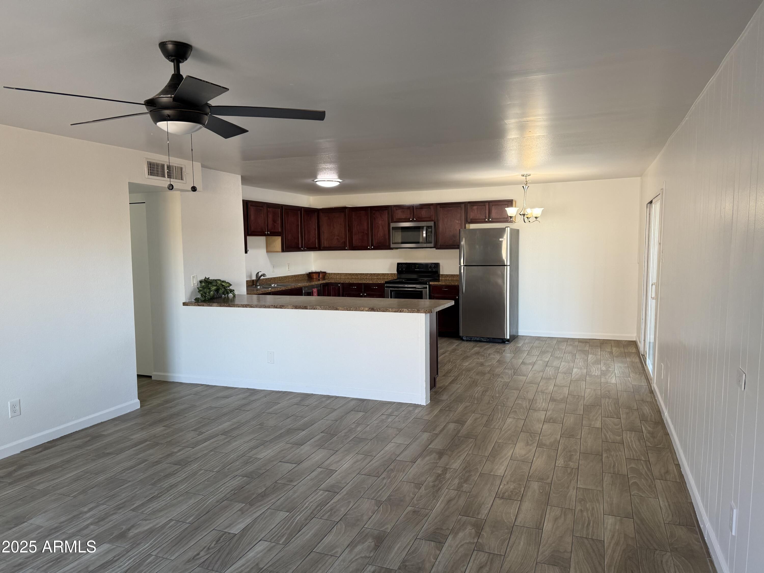 5234 W BANFF Lane, Glendale