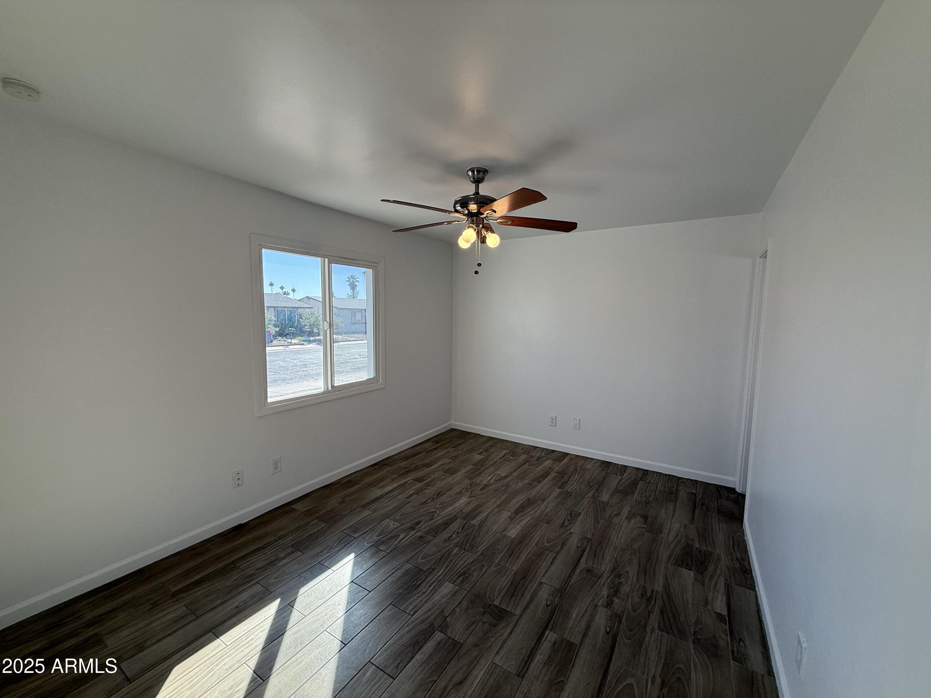 5234 W BANFF Lane, Glendale