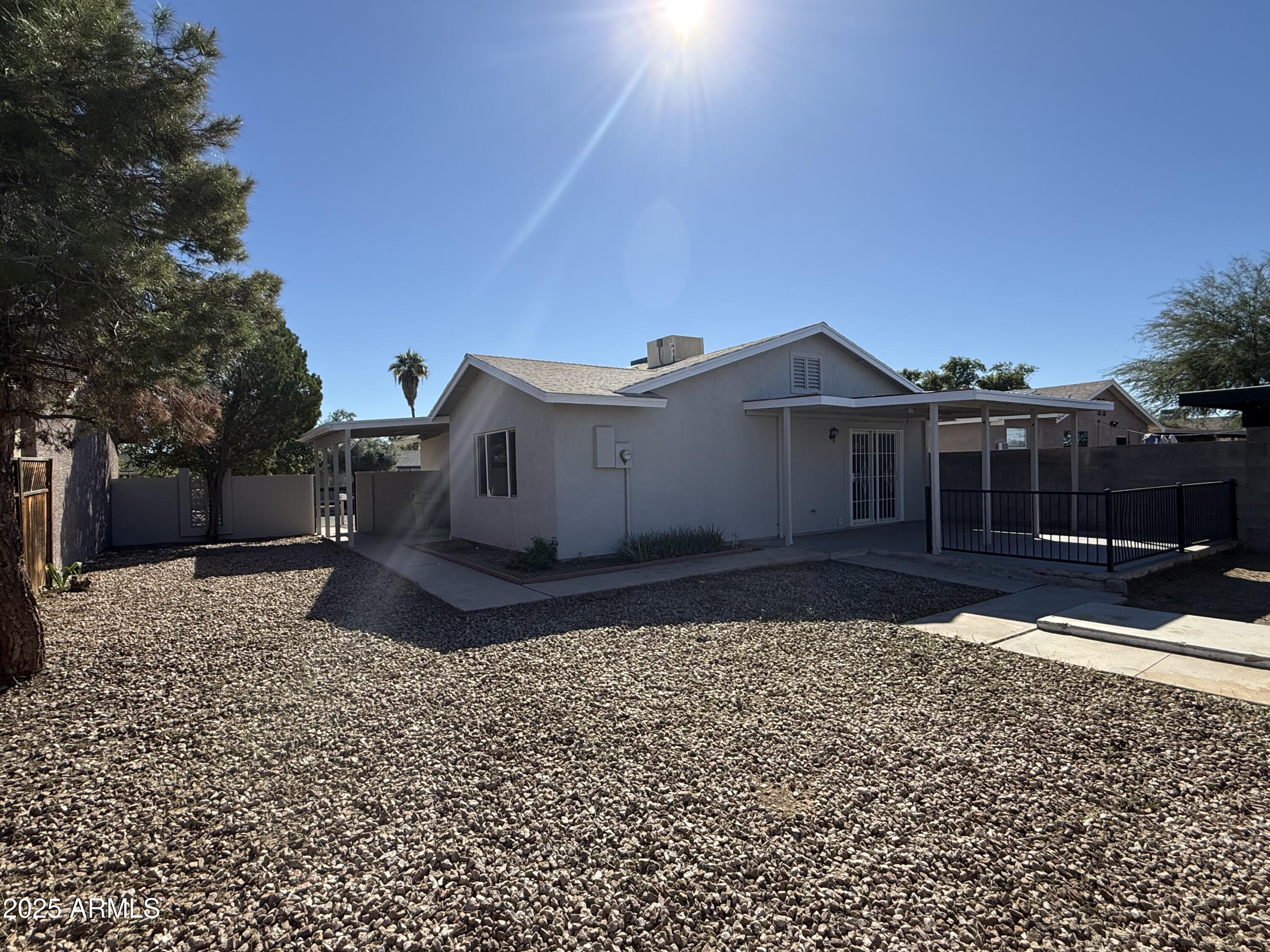 5234 W BANFF Lane, Glendale