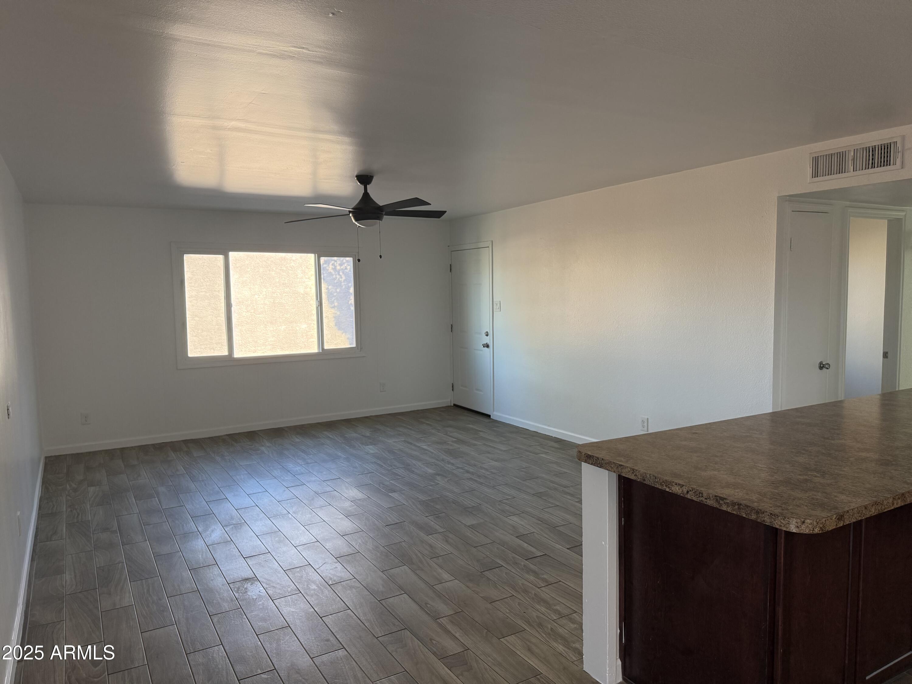 5234 W BANFF Lane, Glendale