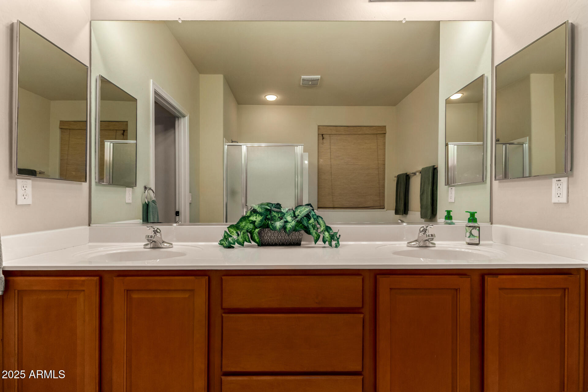 15132 W Ventura Street