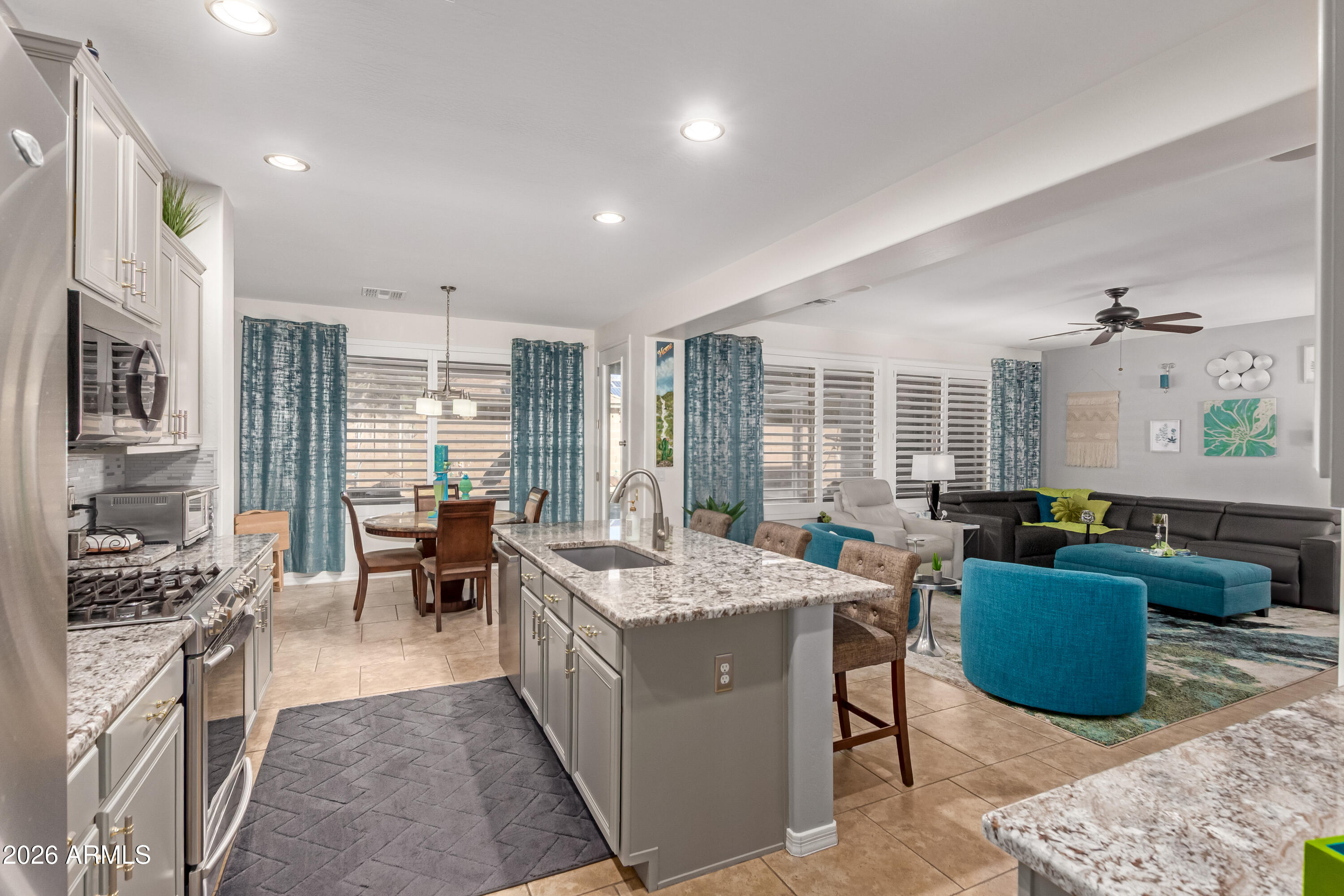 15208 W REDFIELD Road