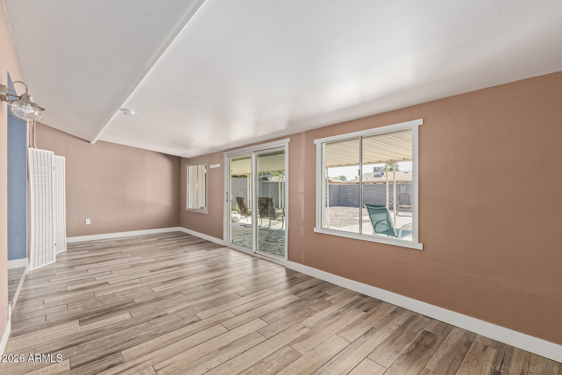 10731 W Tropicana Circle