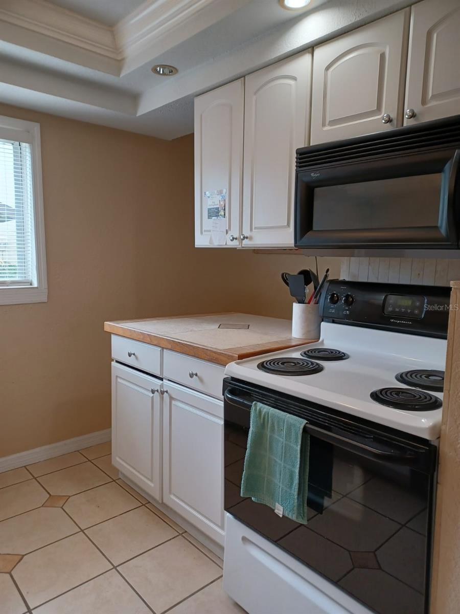 2609 PINE LAKE TER #A