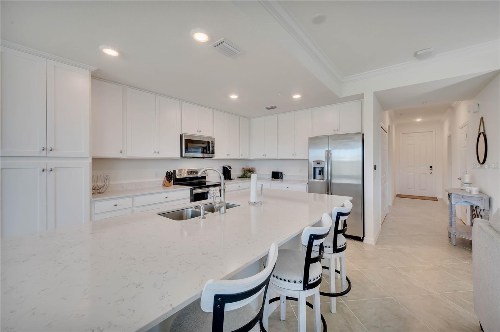 17510 GAWTHROP DR #203