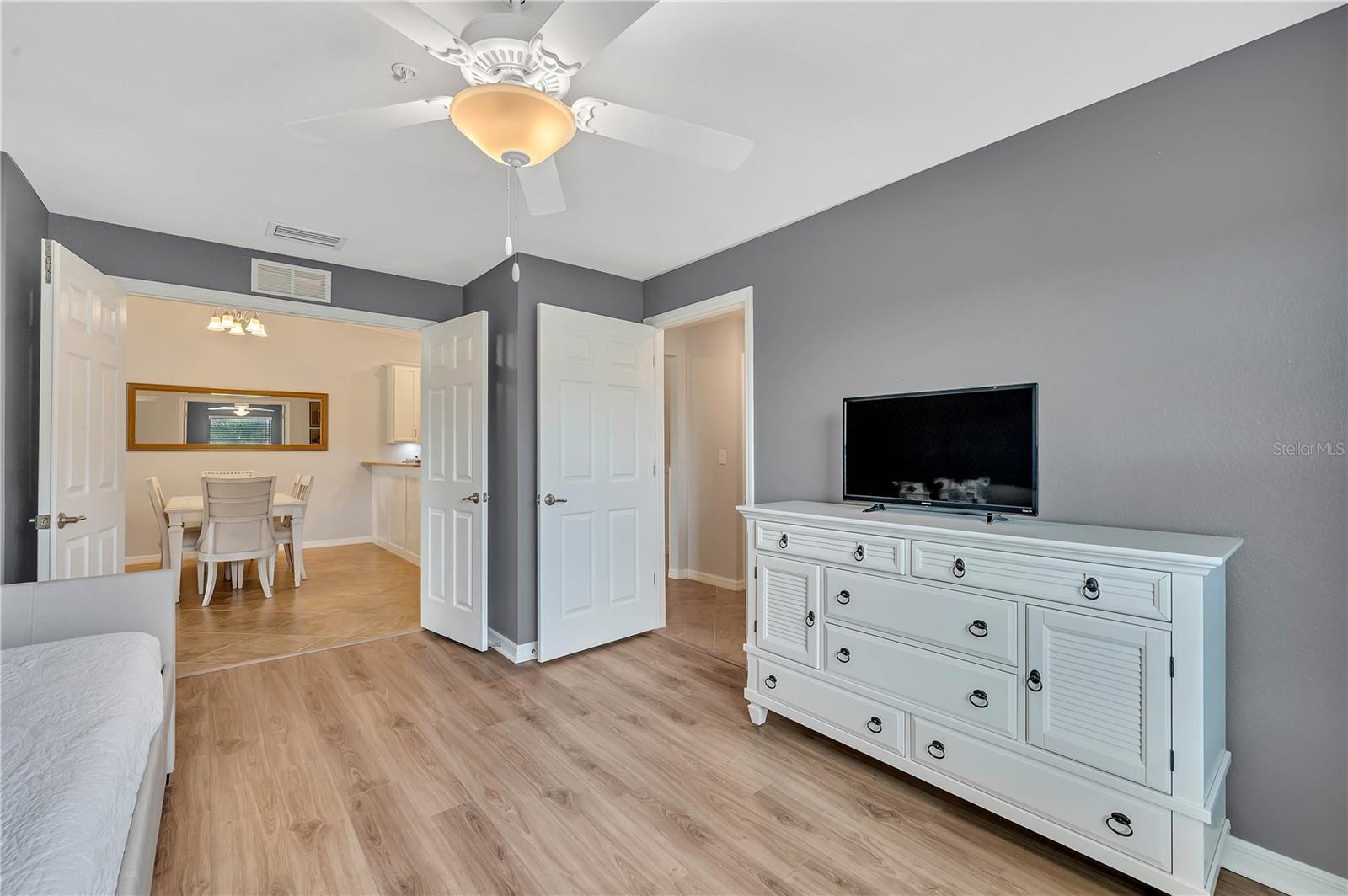 5577 PALMER CIR #201