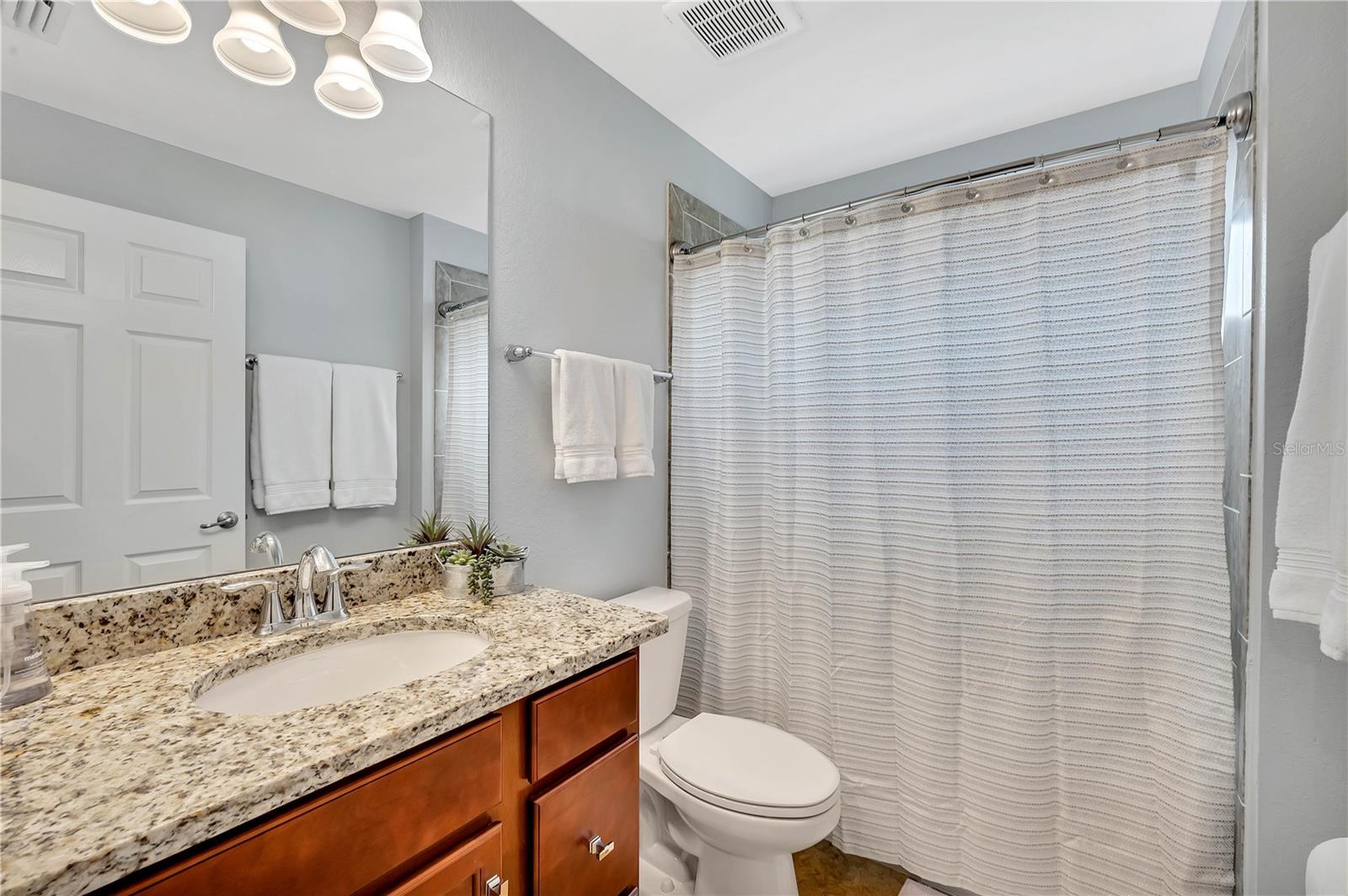 5577 PALMER CIR #201