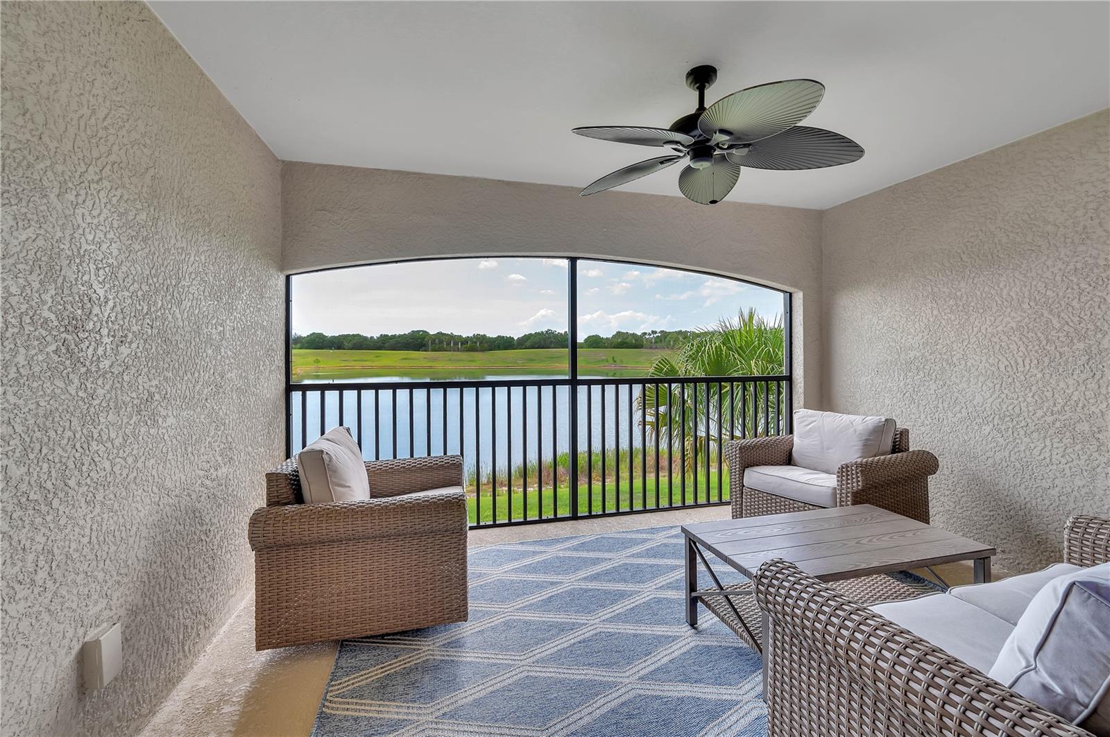 5577 PALMER CIR #201