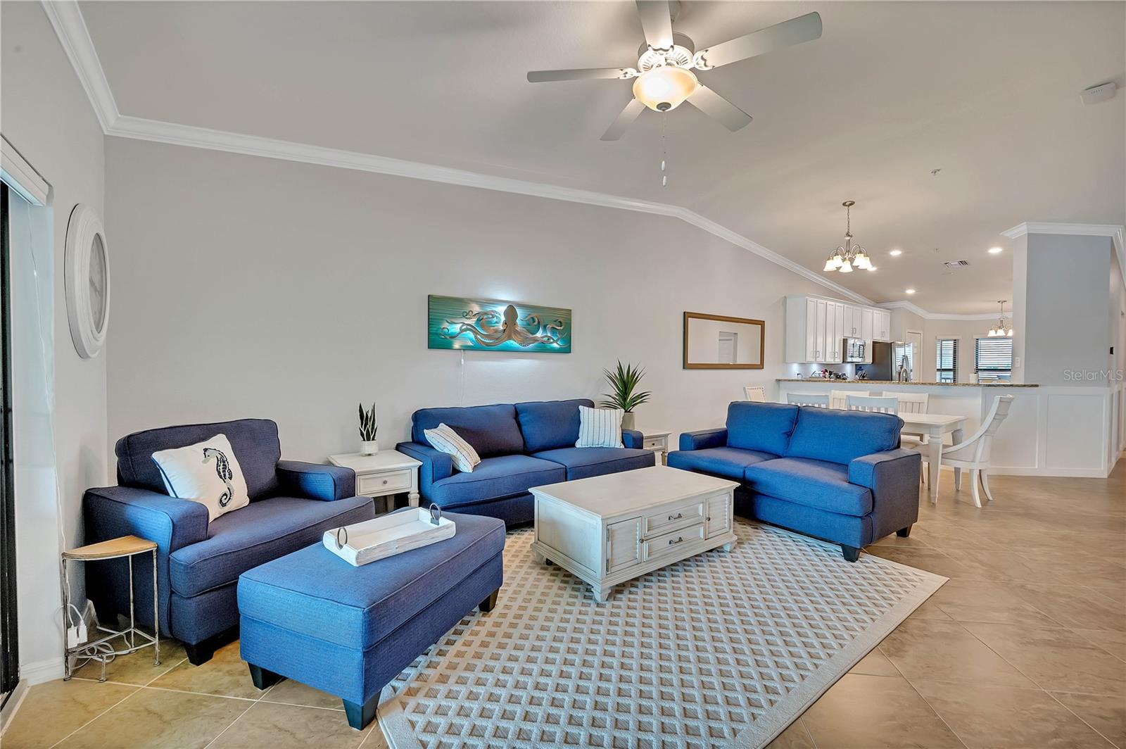 5577 PALMER CIR #201