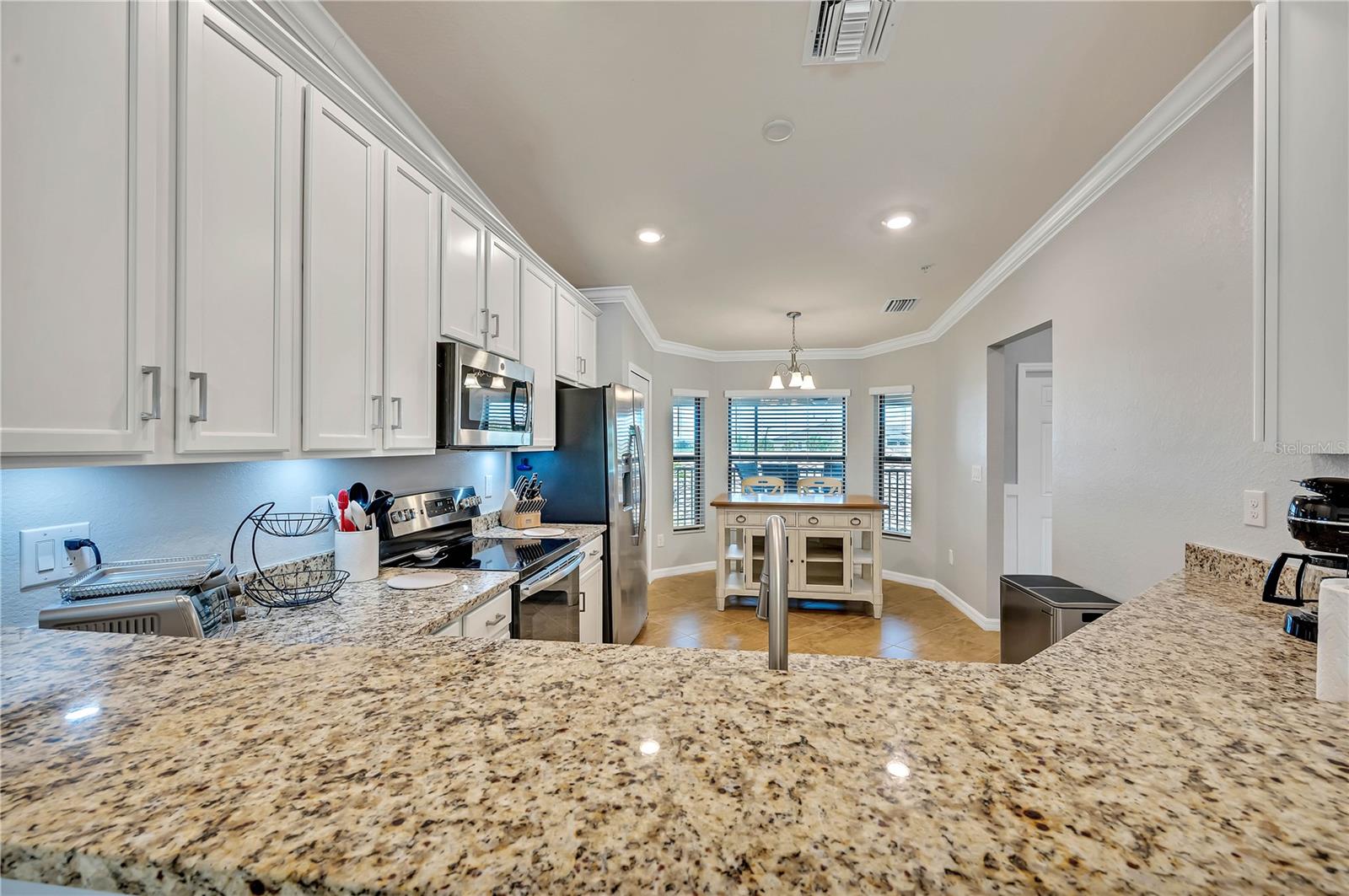 5577 PALMER CIR #201