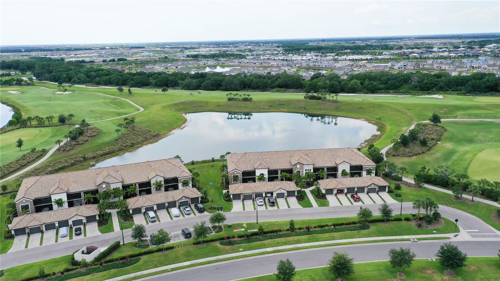 5577 PALMER CIR #201