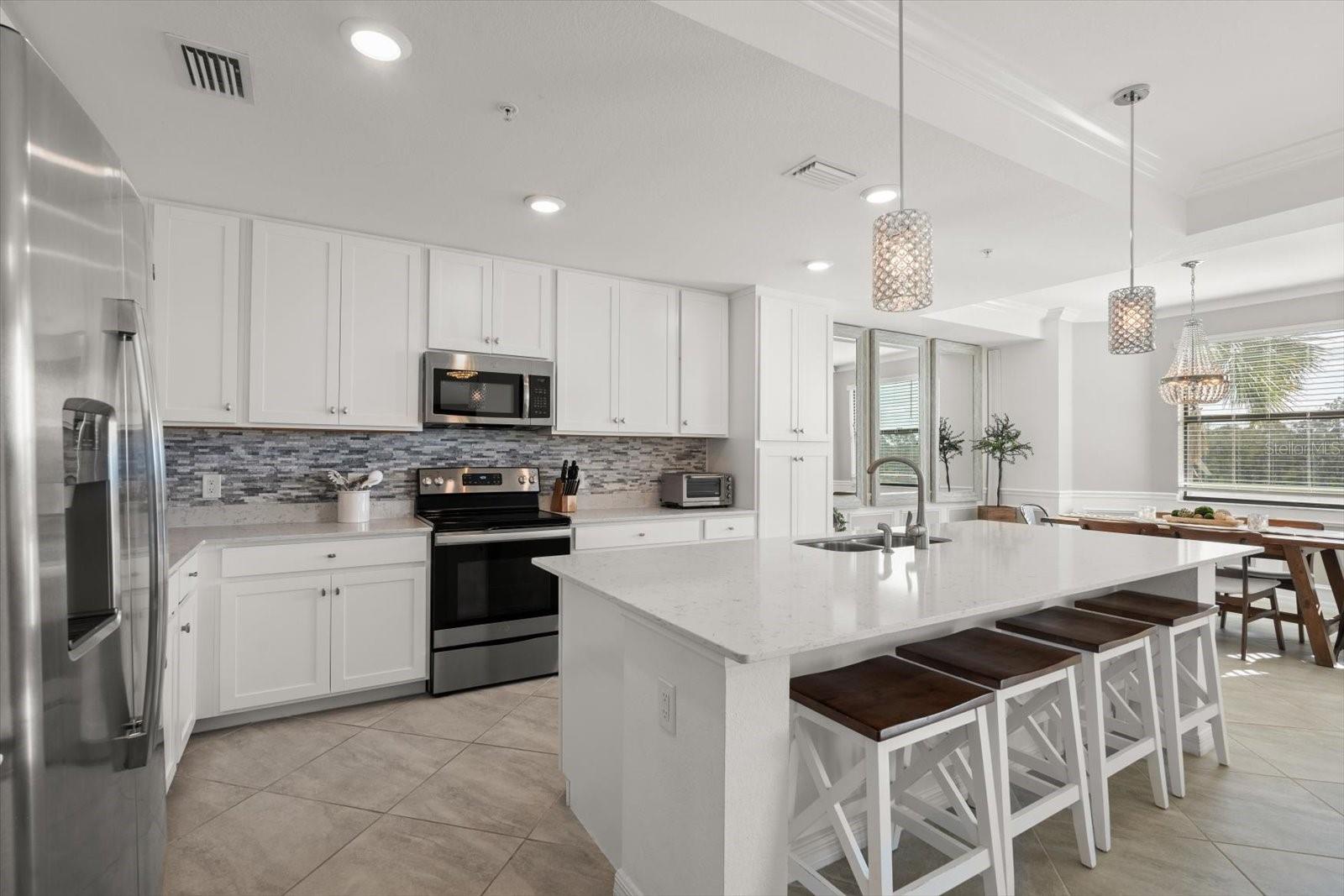 17704 GAWTHROP DR #207