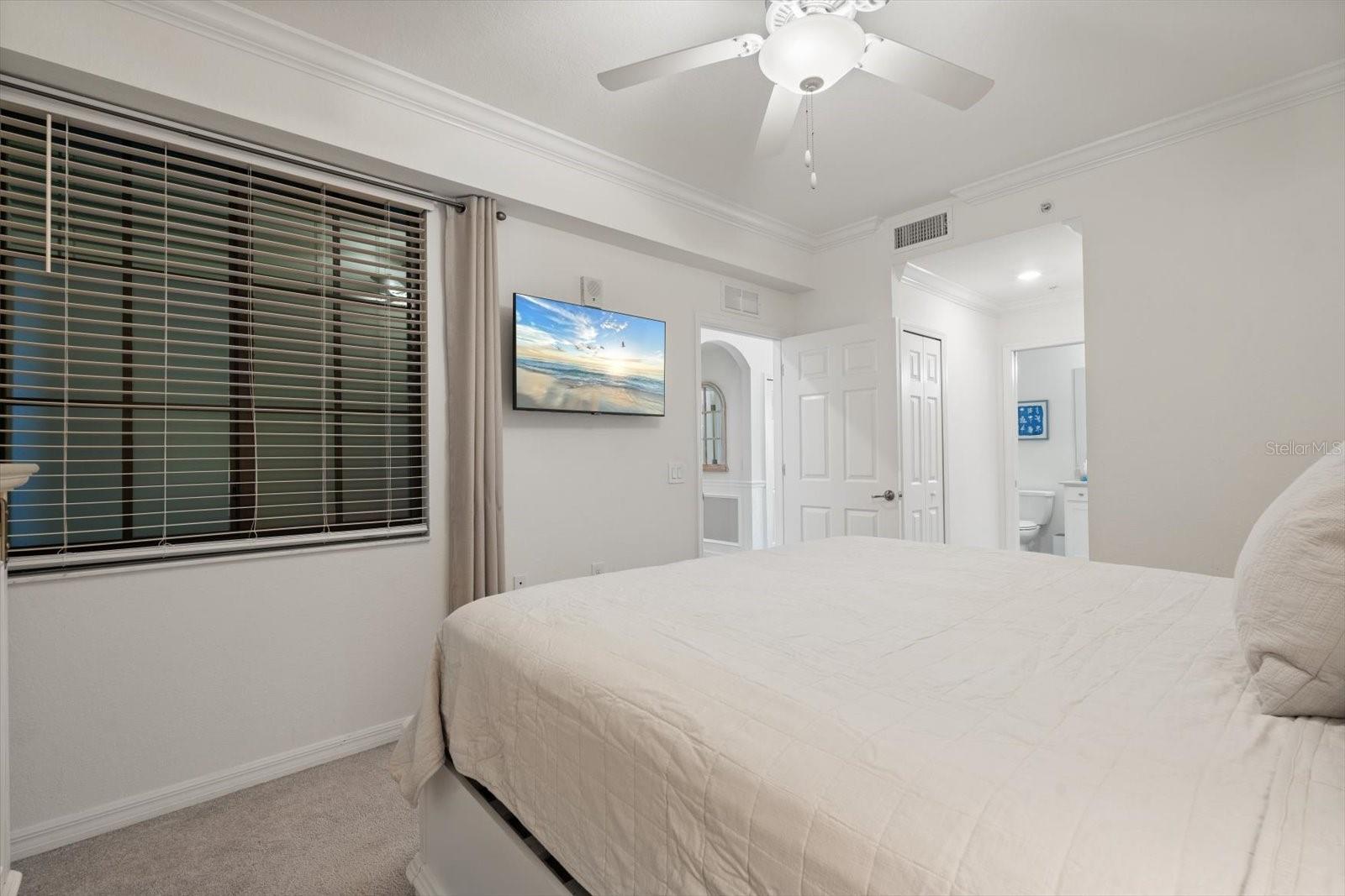 17704 GAWTHROP DR #207