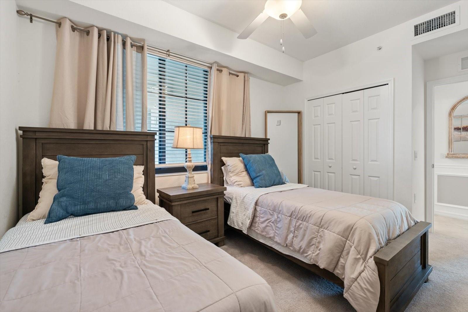 17704 GAWTHROP DR #207