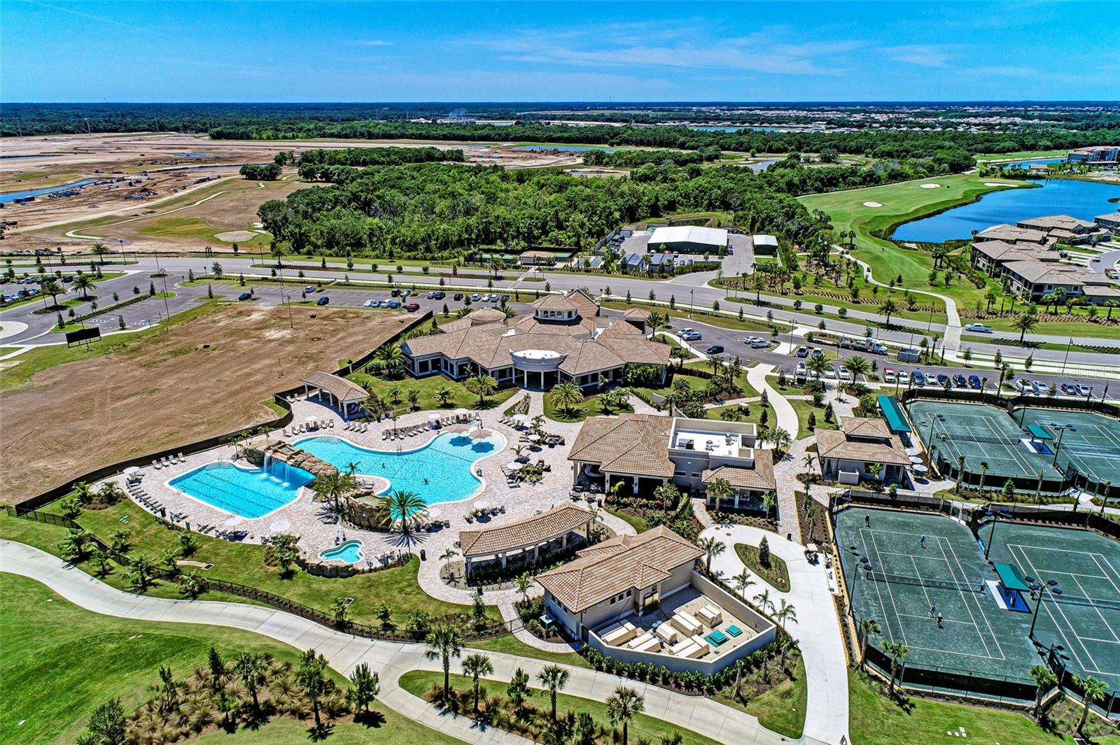 17704 GAWTHROP DR #207