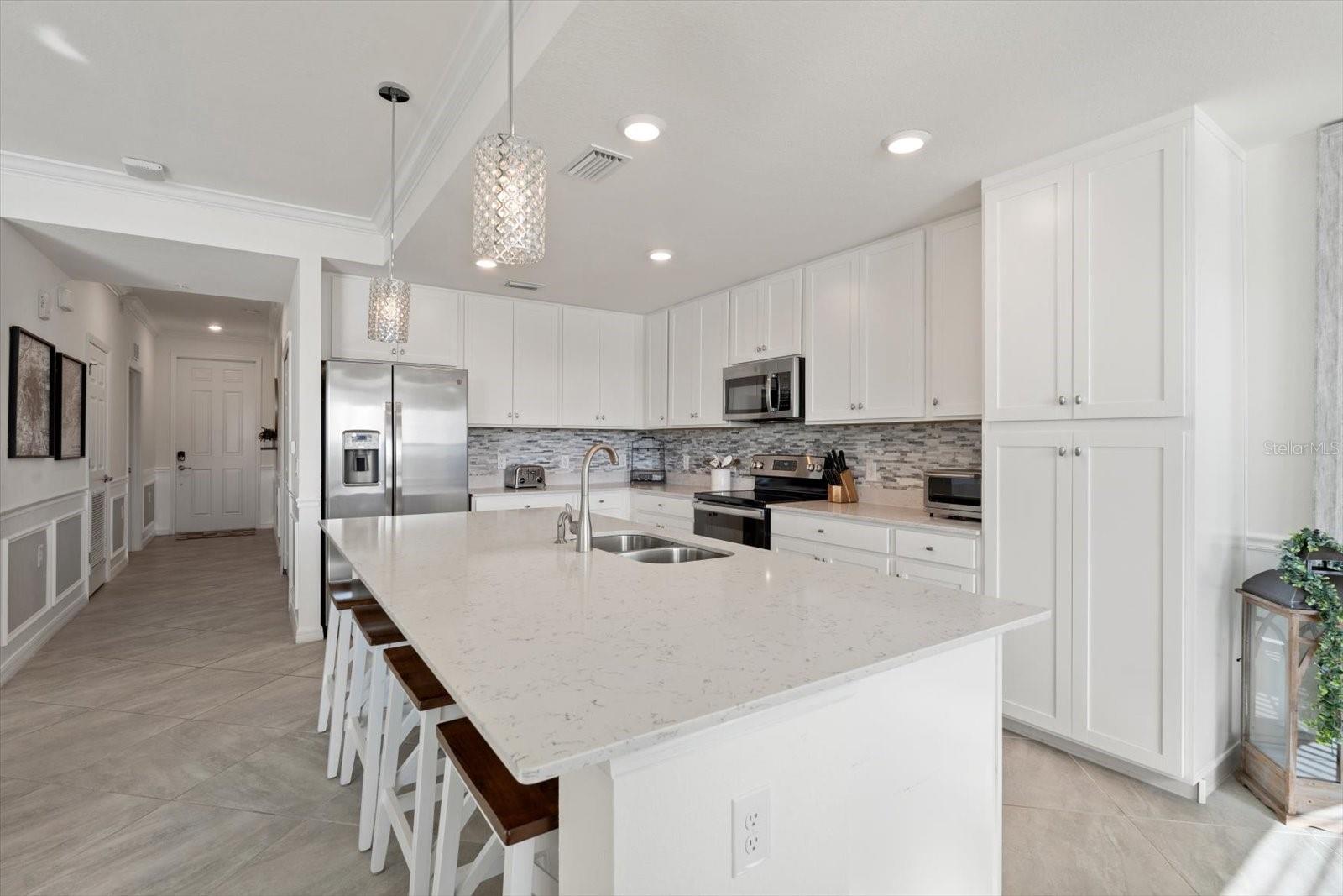 17704 GAWTHROP DR #207