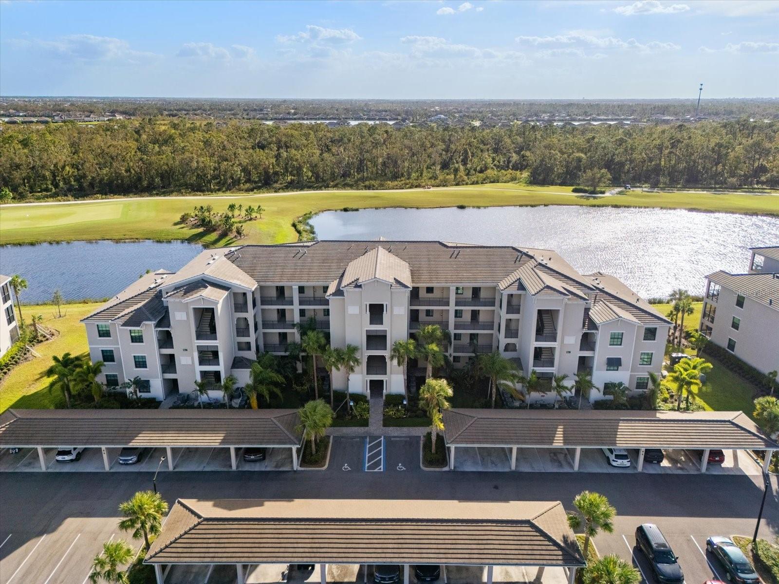 17704 GAWTHROP DR #207