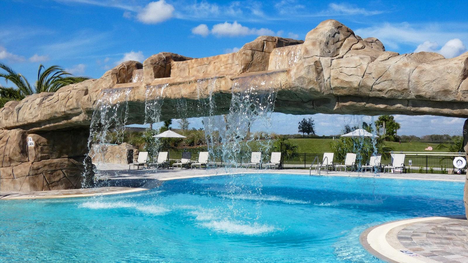 17704 GAWTHROP DR #207