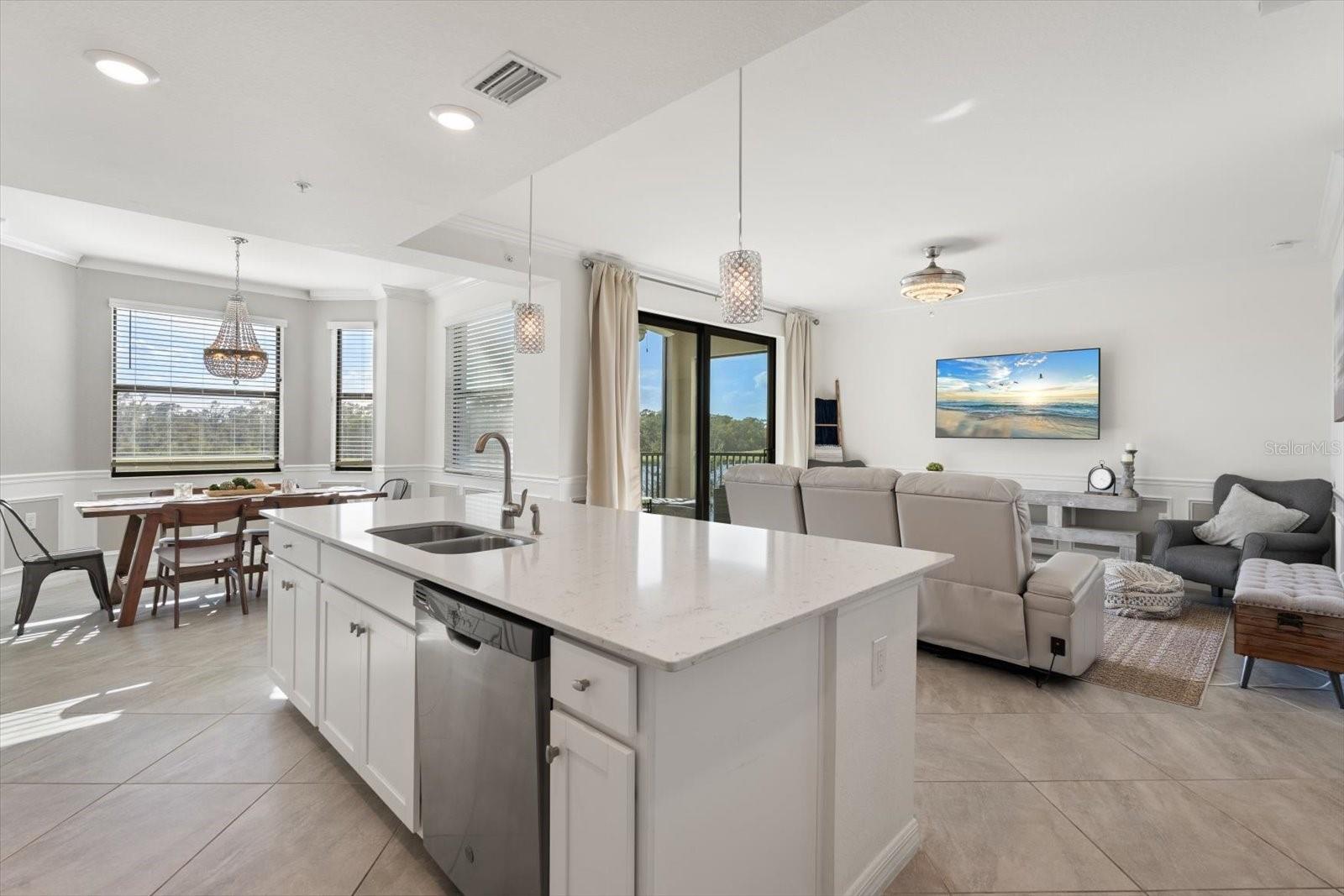 17704 GAWTHROP DR #207