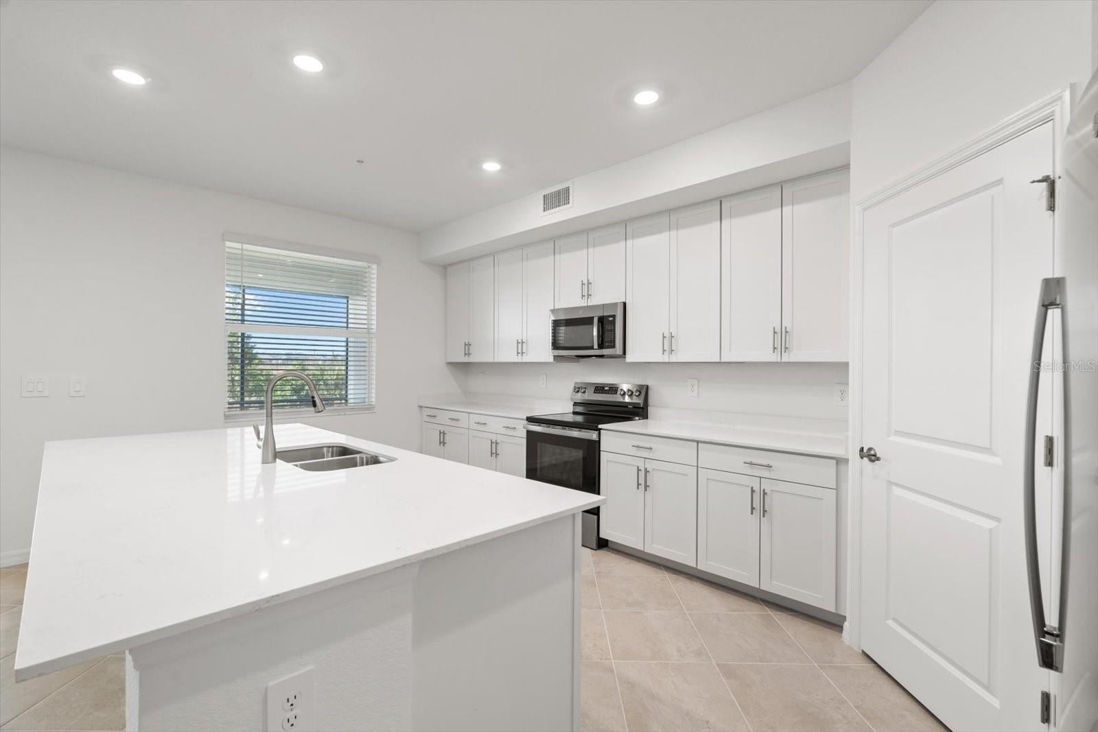 12665 RADIANCE CT #102